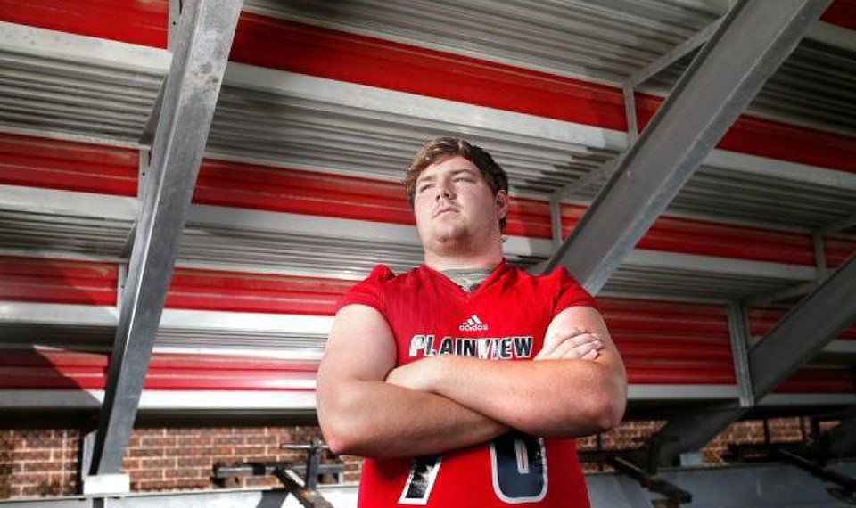 Plainview (Ardmore) offensive guard Eli Russ